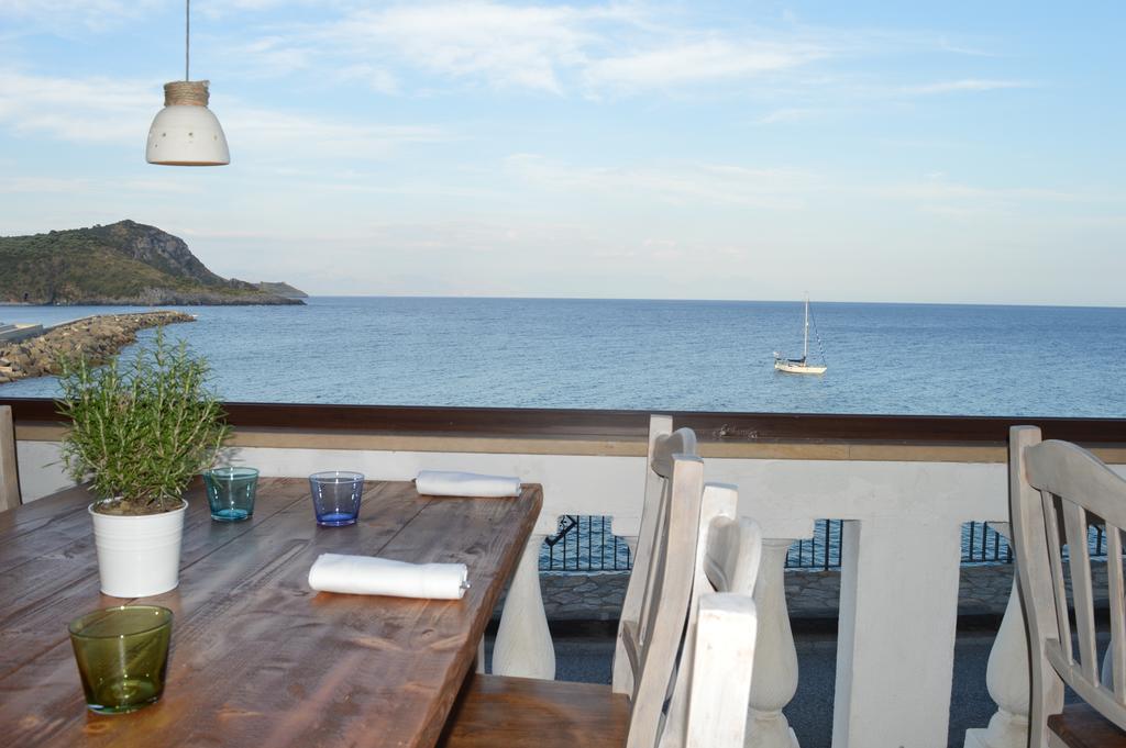 Albergo Tirreno مارينا دي كاميروتا المظهر الخارجي الصورة