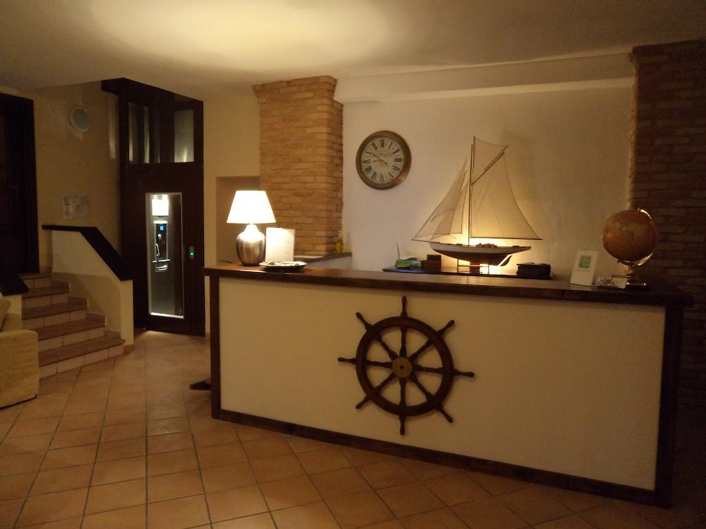 Albergo Tirreno مارينا دي كاميروتا المظهر الخارجي الصورة