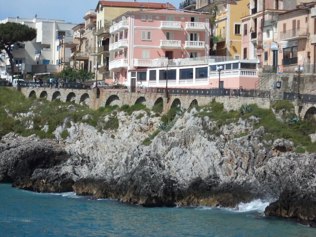 Albergo Tirreno مارينا دي كاميروتا المظهر الخارجي الصورة