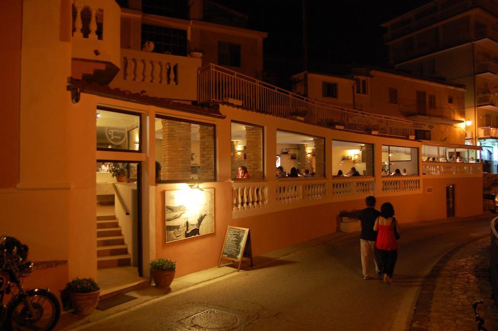 Albergo Tirreno مارينا دي كاميروتا المظهر الخارجي الصورة