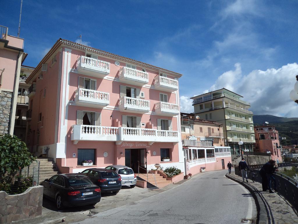 Albergo Tirreno مارينا دي كاميروتا المظهر الخارجي الصورة
