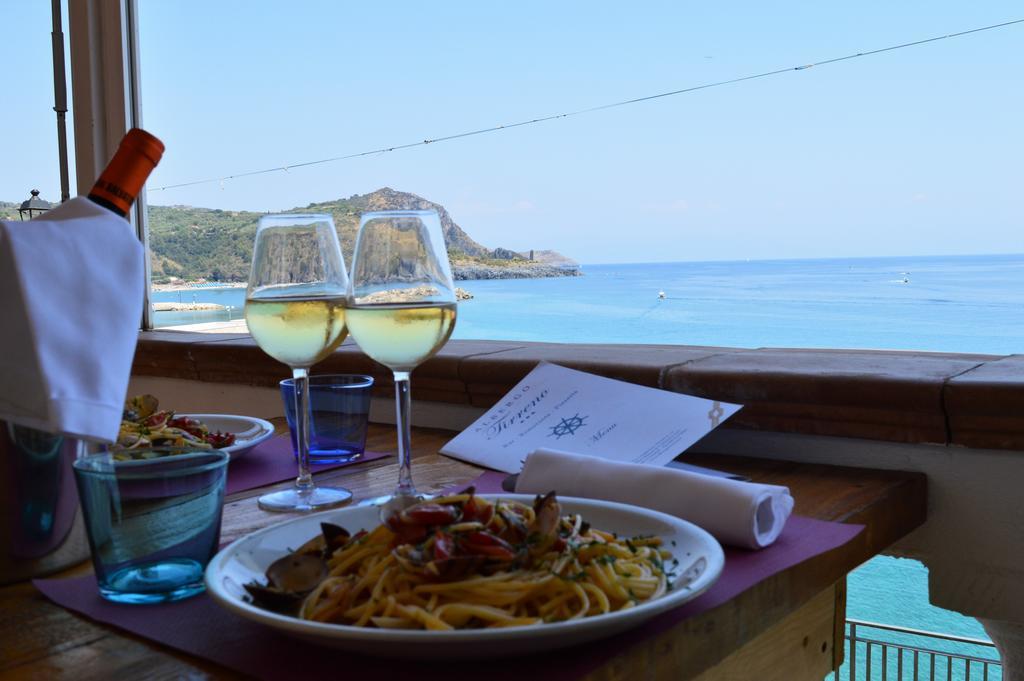 Albergo Tirreno مارينا دي كاميروتا المظهر الخارجي الصورة
