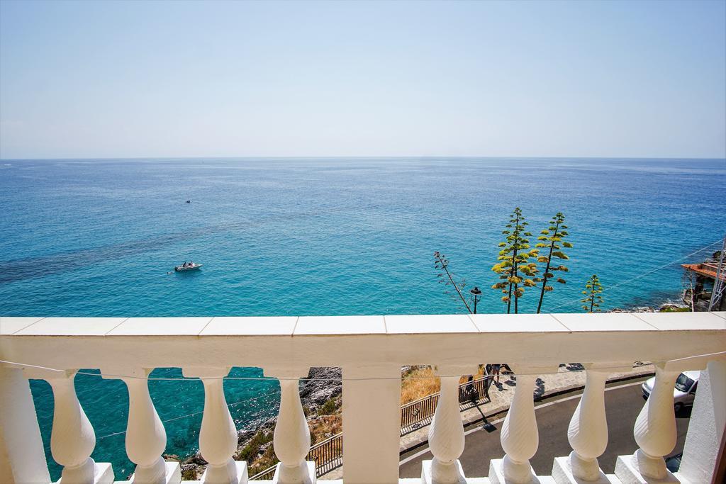 Albergo Tirreno مارينا دي كاميروتا المظهر الخارجي الصورة