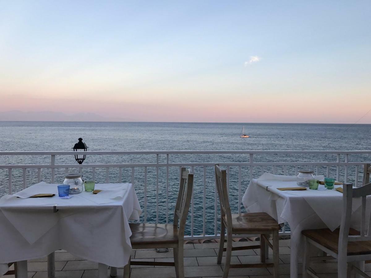 Albergo Tirreno مارينا دي كاميروتا المظهر الخارجي الصورة