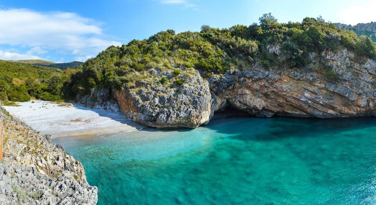Albergo Tirreno مارينا دي كاميروتا المظهر الخارجي الصورة